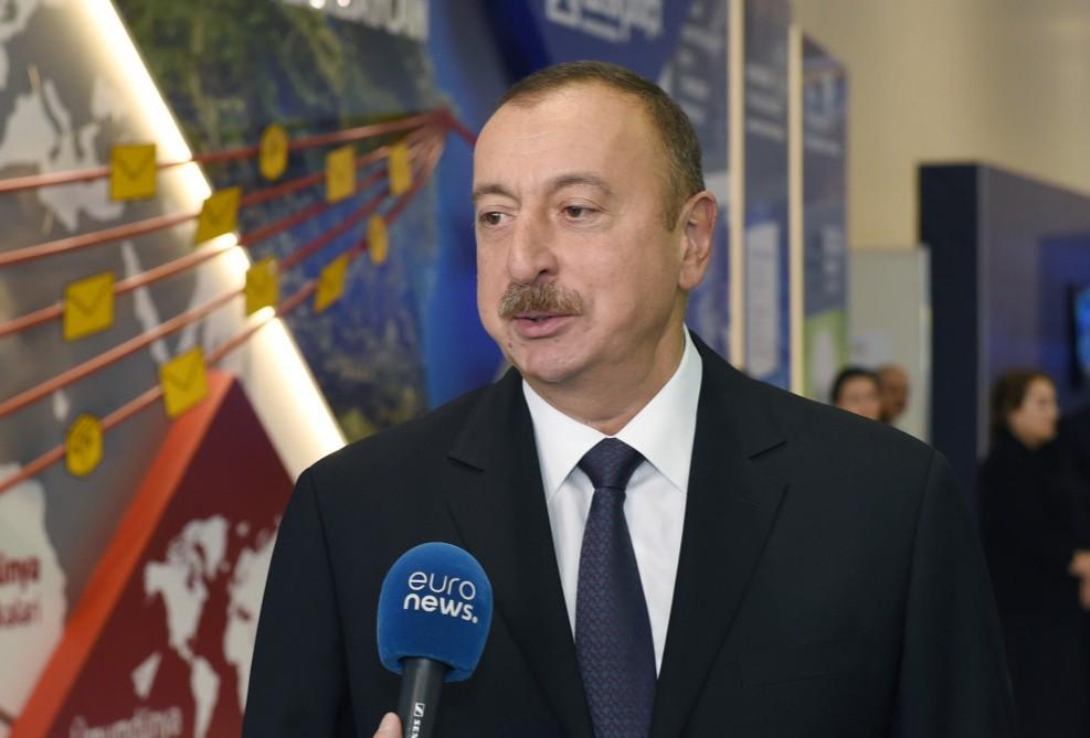 "Euronews" Azərbaycan Prezidentinin "Bakutel-2016" sərgisində bu telekanala müsahibəsi və sərgi ilə bağlı reportaj yayımlayıb