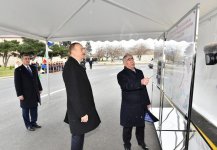 İlham Əliyev Zığ-Əmircan-Yeni Suraxanı avtomobil yolunun 5 km-lik hissəsinin əsaslı yenidənqurmadan sonra açılışında iştirak edib
(FOTO)