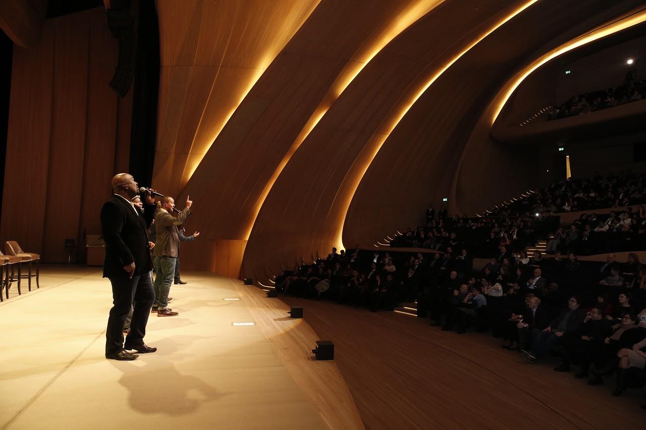 Fenomenal “Take 6” Heydər Əliyev Mərkəzinin səhnəsində a kapellanın hədsiz imkanlarını sərgiləyib (FOTO/VİDEO)