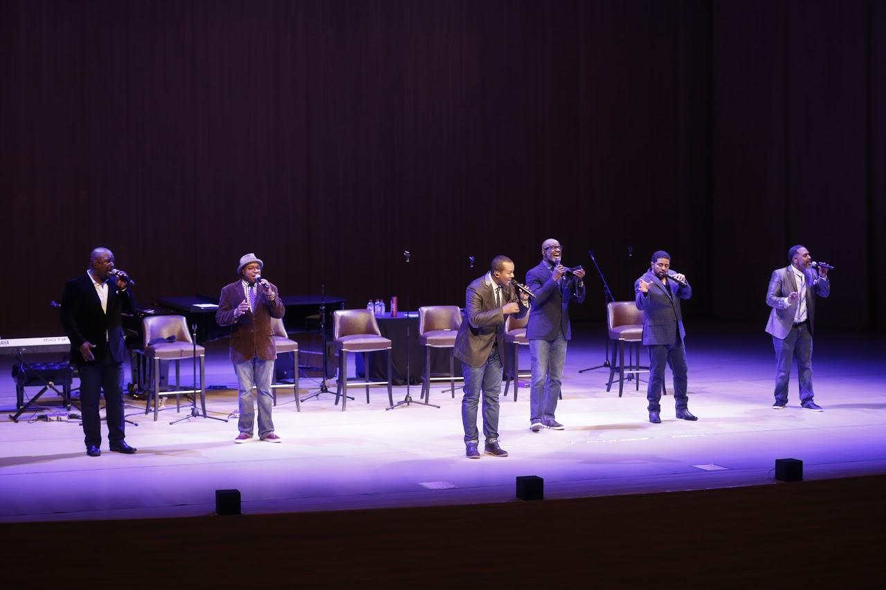 Fenomenal “Take 6” Heydər Əliyev Mərkəzinin səhnəsində a kapellanın hədsiz imkanlarını sərgiləyib (FOTO/VİDEO)