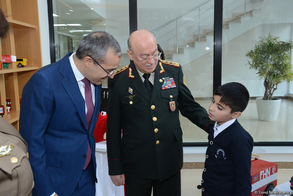 "Fövqəladə hallar uşaqların gözü ilə" uşaq yaradıcılıq müsabiqəsinin qalibləri mükafatlandırılıb (FOTO)