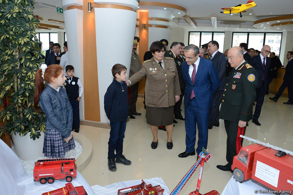 "Fövqəladə hallar uşaqların gözü ilə" uşaq yaradıcılıq müsabiqəsinin qalibləri mükafatlandırılıb (FOTO)