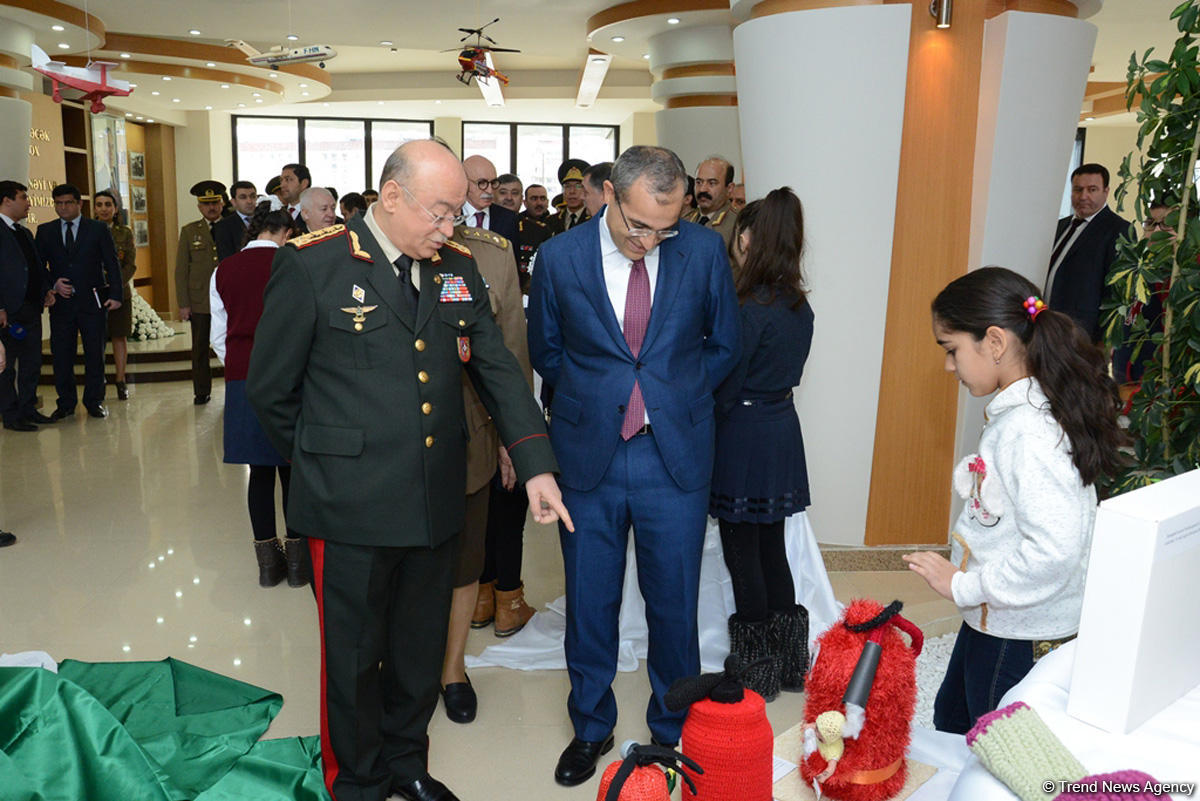 "Fövqəladə hallar uşaqların gözü ilə" uşaq yaradıcılıq müsabiqəsinin qalibləri mükafatlandırılıb (FOTO)