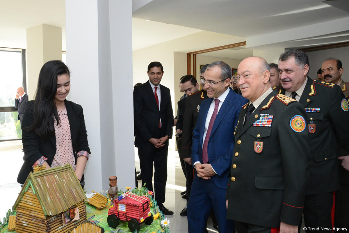 "Fövqəladə hallar uşaqların gözü ilə" uşaq yaradıcılıq müsabiqəsinin qalibləri mükafatlandırılıb (FOTO)