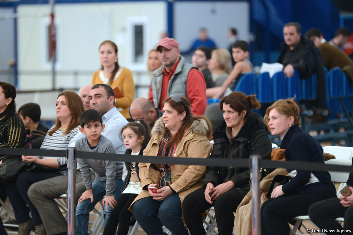 İlin son gimnastika yarışı başladı (FOTO)