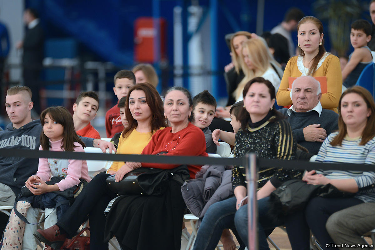 İlin son gimnastika yarışı başladı (FOTO)
