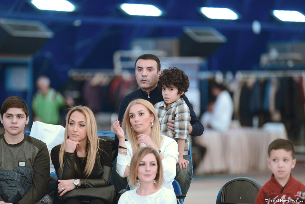 İlin son gimnastika yarışı başladı (FOTO)