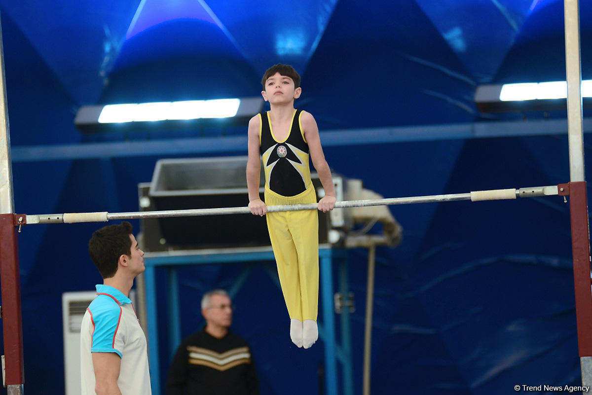 İlin son gimnastika yarışı başladı (FOTO)