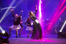 Leyla Əliyeva “Zima” Uşaq Estrada Musiqisi Festivalına baş çəkib (FOTO)