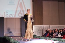 Bakıda türk milli geyiminin möhtəşəm defilesi: ənənələrdən müasirliyədək (FOTO)