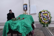 Muxtar Maniyev son mənzilə yola salındı (FOTO)