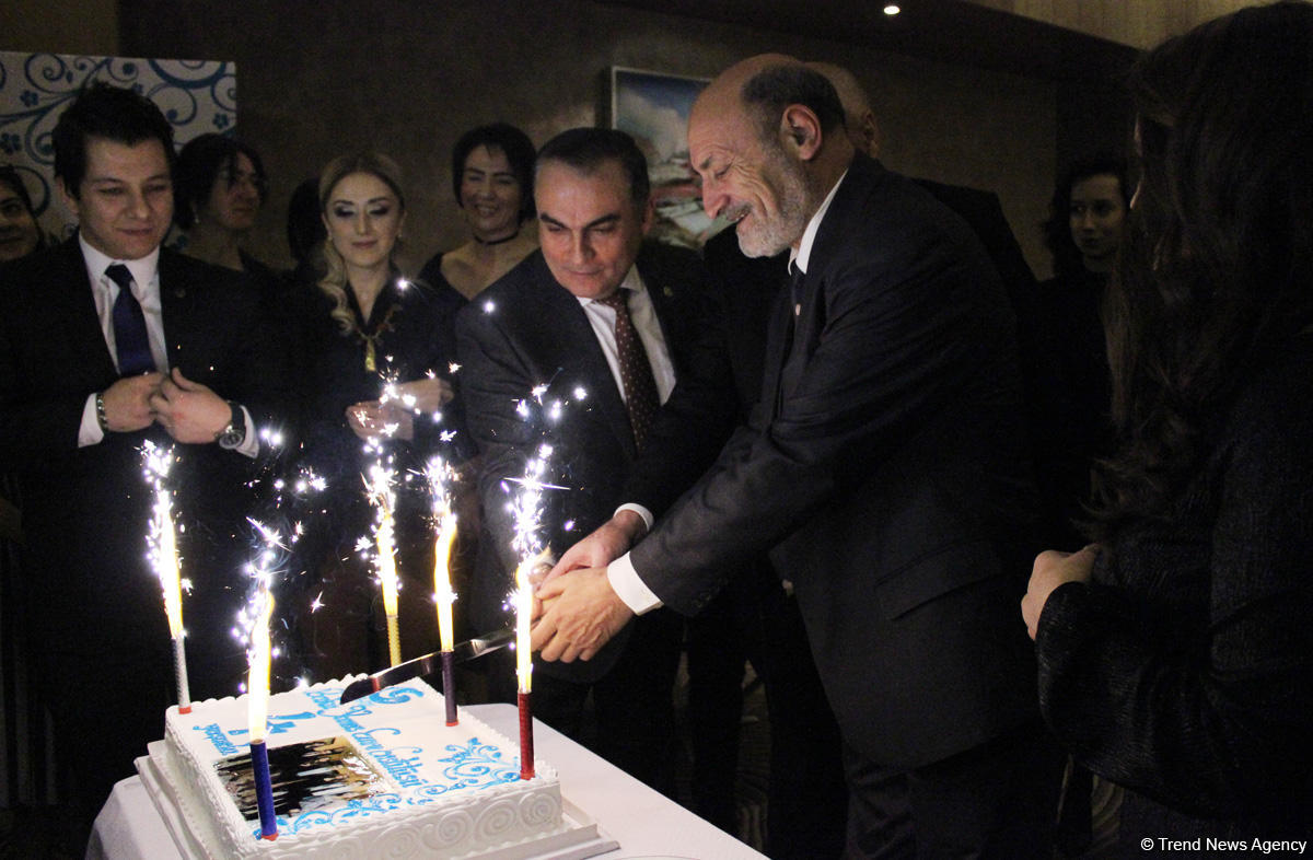 Bakıda türk milli geyiminin möhtəşəm defilesi: ənənələrdən müasirliyədək (FOTO)