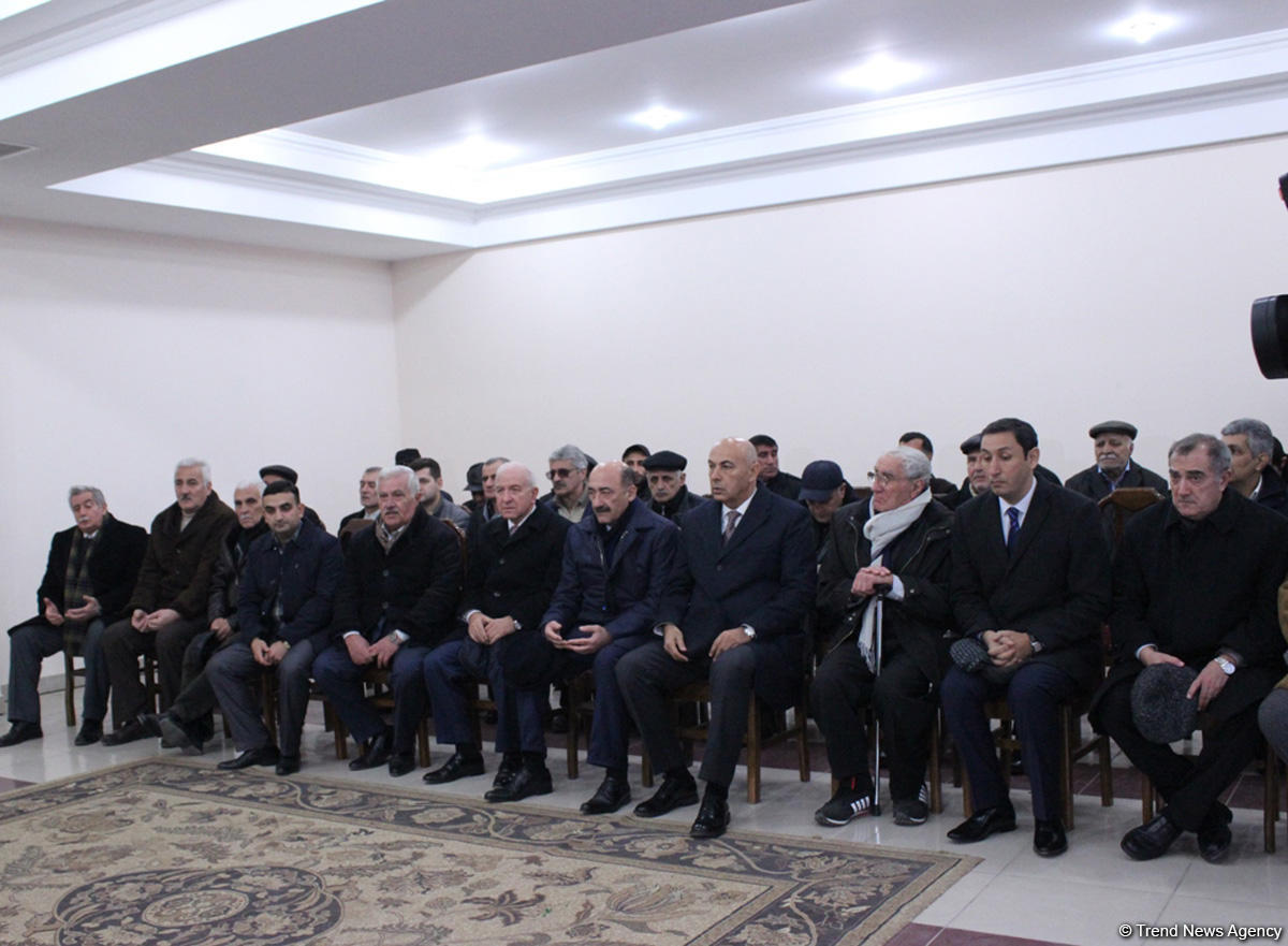 Muxtar Maniyev son mənzilə yola salındı (FOTO)