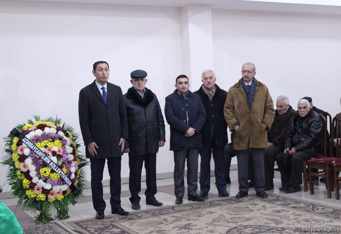 Muxtar Maniyev son mənzilə yola salındı (FOTO)