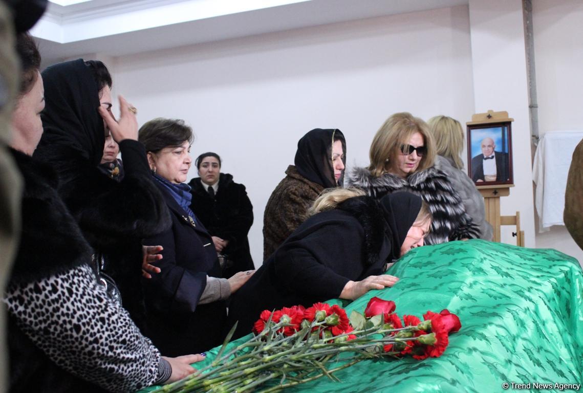 Muxtar Maniyev son mənzilə yola salındı (FOTO)
