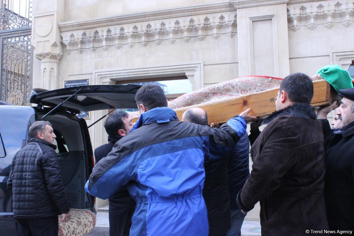 Muxtar Maniyev son mənzilə yola salındı (FOTO)