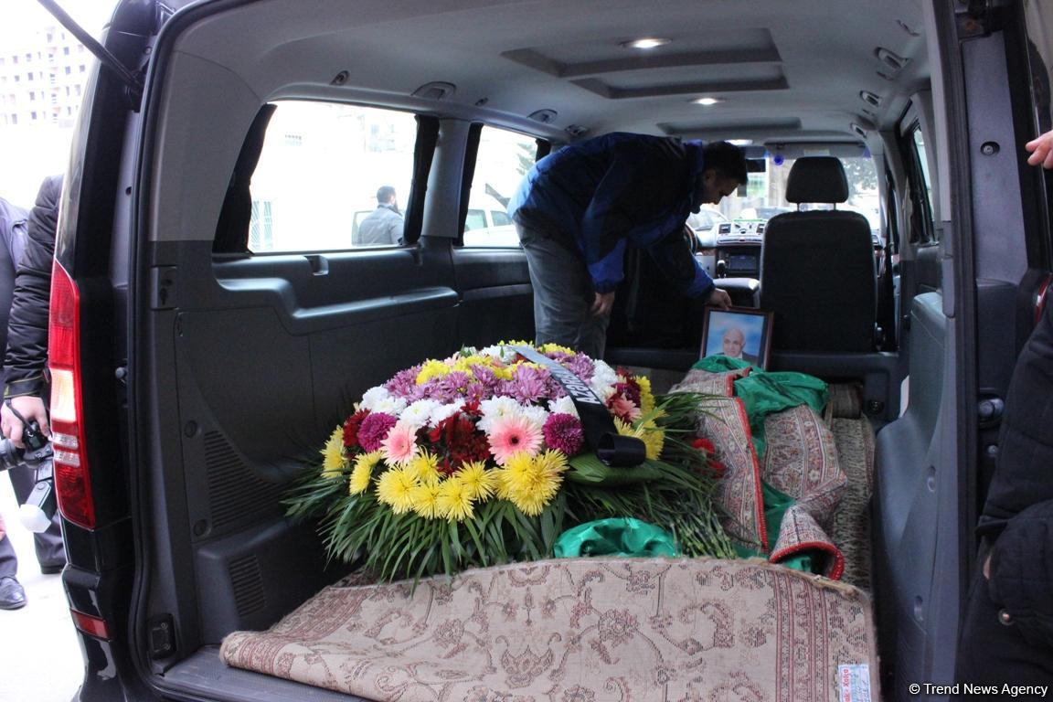 Muxtar Maniyev son mənzilə yola salındı (FOTO)