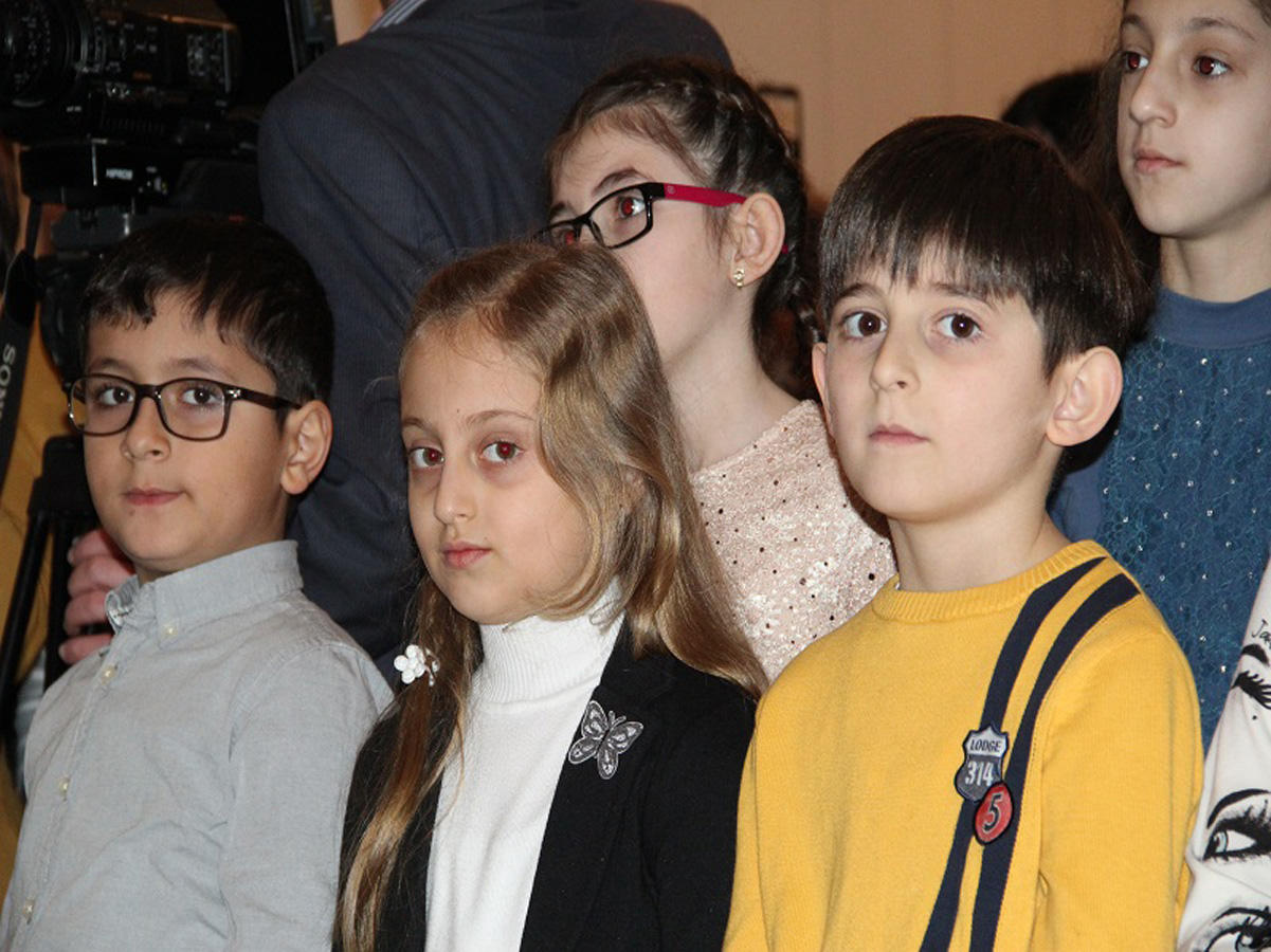 Bilik Fondu müsabiqə qaliblərini mükafatlandırıb  (FOTO)