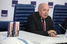 “İlham Əliyev. Prezidentin portreti dəyişikliklər fonunda” kitabının Moskvada təqdimatı olub (FOTO)