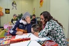Leyla Əliyeva Rəssamlıq Akademiyası və Milli Onkologiya Mərkəzində olub (FOTO)