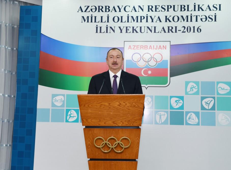 Prezident İlham Əliyev 2016-cı ilin idman yekunlarına həsr olunan mərasimdə iştirak edib (YENİLƏNİB-2) (FOTO)