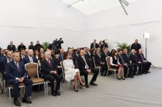Prezident İlham Əliyev və xanımı Yasamal Yaşayış Kompleksində ilk 9 mərtəbəli binanın və məktəb binasının təməlqoyma mərasimində iştirak ediblər (YENİLƏNİB-2) (FOTO)