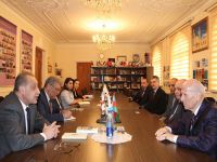 Tanınmış pedaqoq Şalva Amonaşvili Bilik Fondunda olub  (FOTO)