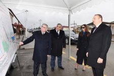 Prezident İlham Əliyev və xanımı Binənin Əli İsazadə küçəsində yenidənqurmadan sonra görülən işlərlə tanış olublar (YENİLƏNİB) (FOTO)