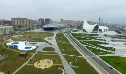 Prezident İlham Əliyev və xanımı Bakıda yeni salınmış parkın açılışında iştirak ediblər (YENİLƏNİB)  (FOTO)