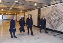 Prezident İlham Əliyev və xanımı "Bakı Ağ Şəhər"də görülən işlərlə tanış olublar (YENİLƏNİB)  (FOTO)