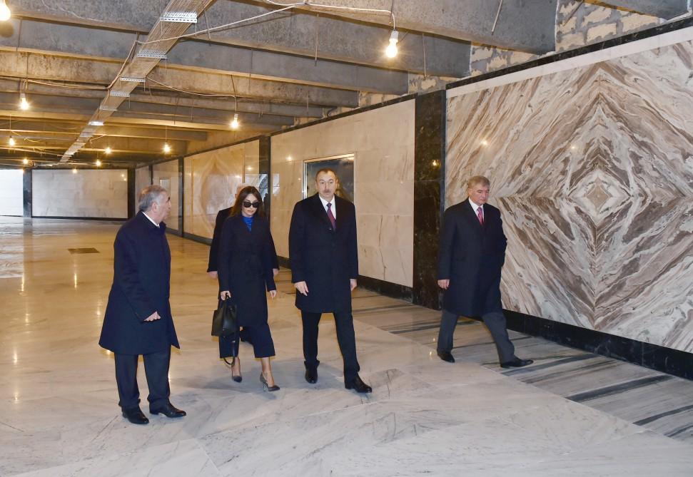 Prezident İlham Əliyev və xanımı "Bakı Ağ Şəhər"də görülən işlərlə tanış olublar (YENİLƏNİB)  (FOTO)