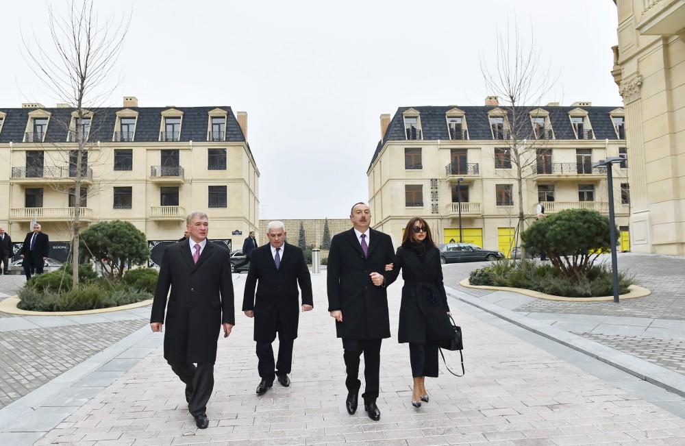 Prezident İlham Əliyev və xanımı "Bakı Ağ Şəhər"də görülən işlərlə tanış olublar (YENİLƏNİB)  (FOTO)