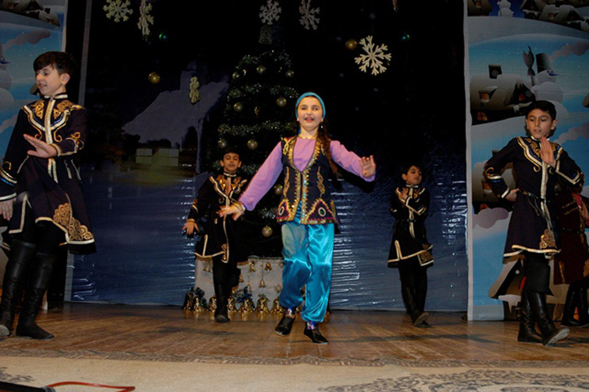 Tanınmış müğənnilər "Səma" rəqs ansablının konsertində  (FOTO)