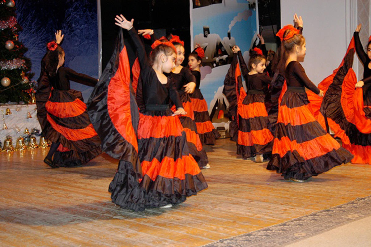 Tanınmış müğənnilər "Səma" rəqs ansablının konsertində  (FOTO)