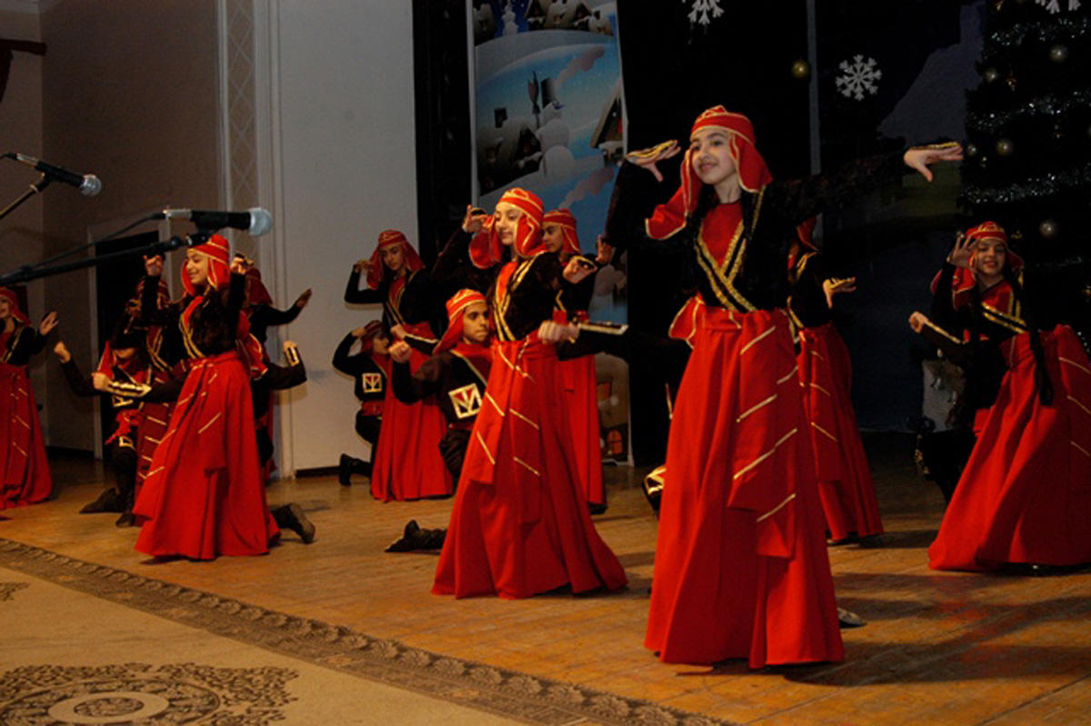 Tanınmış müğənnilər "Səma" rəqs ansablının konsertində  (FOTO)