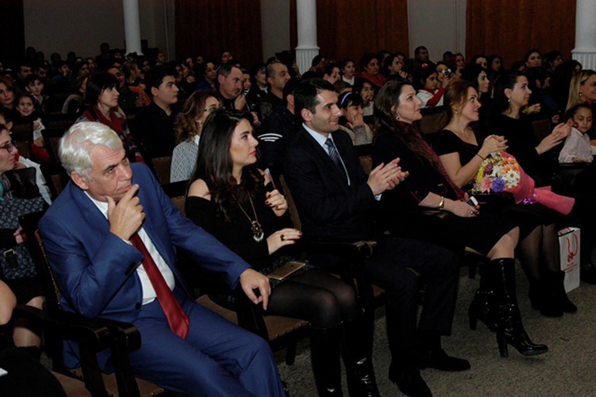 Tanınmış müğənnilər "Səma" rəqs ansablının konsertində  (FOTO)