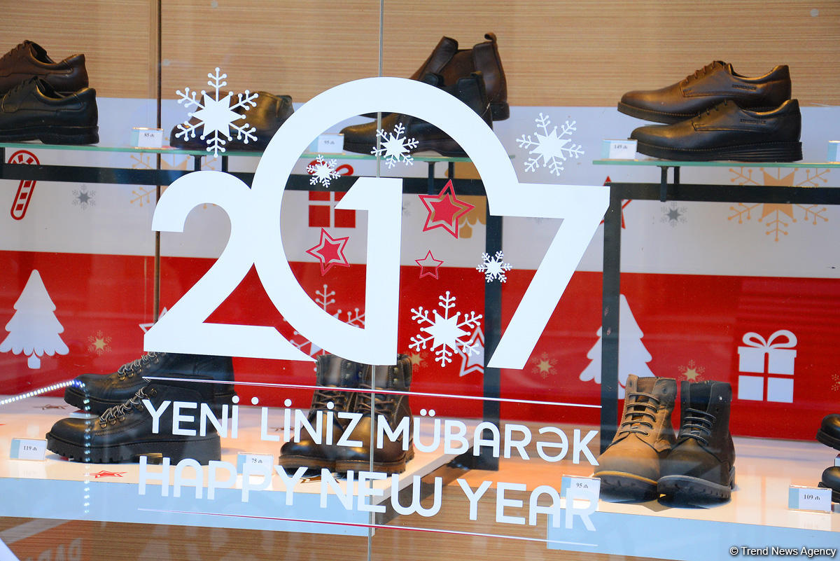Bakı Yeni il ərəfəsində (FOTO)