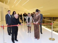 Leyla Əliyeva Heydər Əliyev Mərkəzində "Kukla incəsənətdə" sərgisi ilə tanış olub (FOTO)