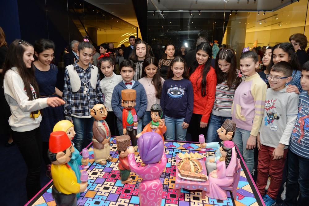 Leyla Əliyeva Heydər Əliyev Mərkəzində "Kukla incəsənətdə" sərgisi ilə tanış olub (FOTO)
