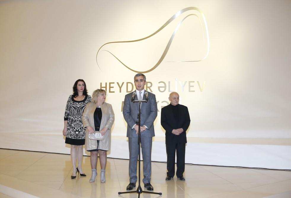 Leyla Əliyeva Heydər Əliyev Mərkəzində "Kukla incəsənətdə" sərgisi ilə tanış olub (FOTO)