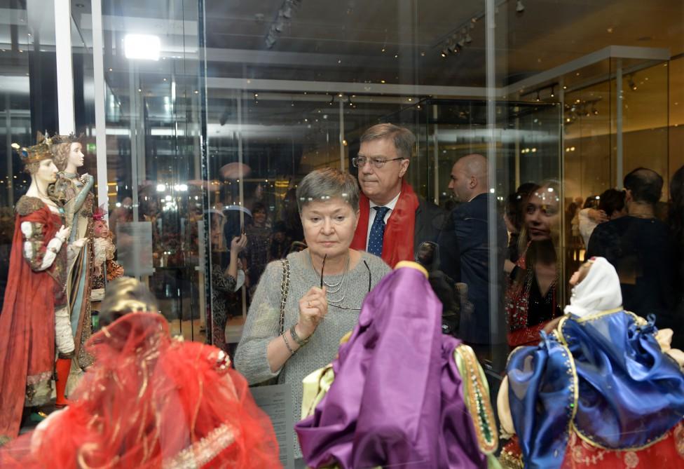 Leyla Əliyeva Heydər Əliyev Mərkəzində "Kukla incəsənətdə" sərgisi ilə tanış olub (FOTO)