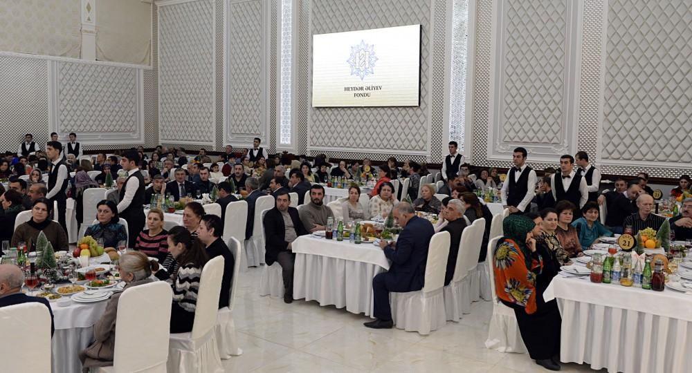 Heydər Əliyev Fondunun təşəbbüsü ilə 165 mindən çox aztəminatlı ailəyə bayram sovqatları verilib (FOTO)