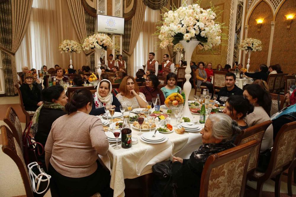 Heydər Əliyev Fondunun təşəbbüsü ilə 165 mindən çox aztəminatlı ailəyə bayram sovqatları verilib (FOTO)