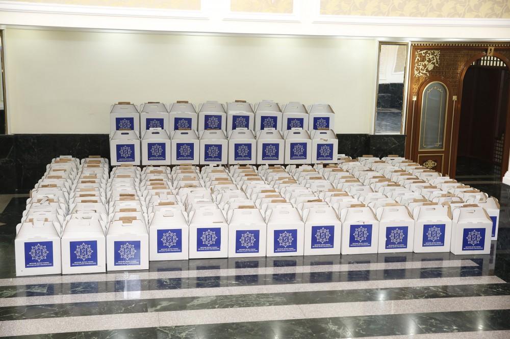 Heydər Əliyev Fondunun təşəbbüsü ilə 165 mindən çox aztəminatlı ailəyə bayram sovqatları verilib (FOTO)