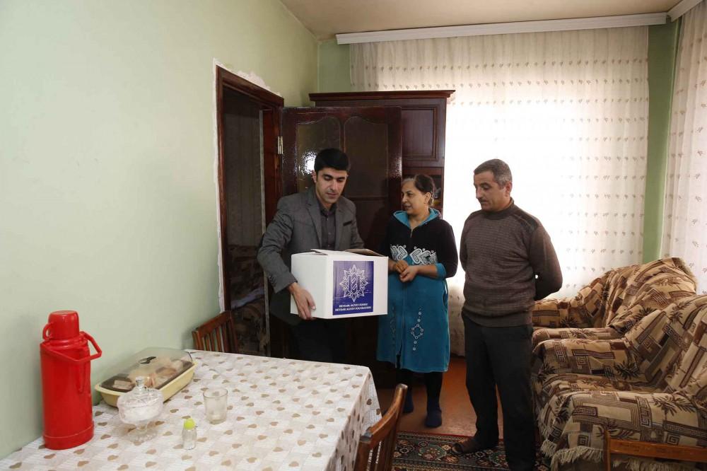 Heydər Əliyev Fondunun təşəbbüsü ilə 165 mindən çox aztəminatlı ailəyə bayram sovqatları verilib (FOTO)