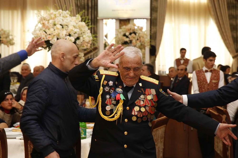 Heydər Əliyev Fondunun təşəbbüsü ilə 165 mindən çox aztəminatlı ailəyə bayram sovqatları verilib (FOTO)