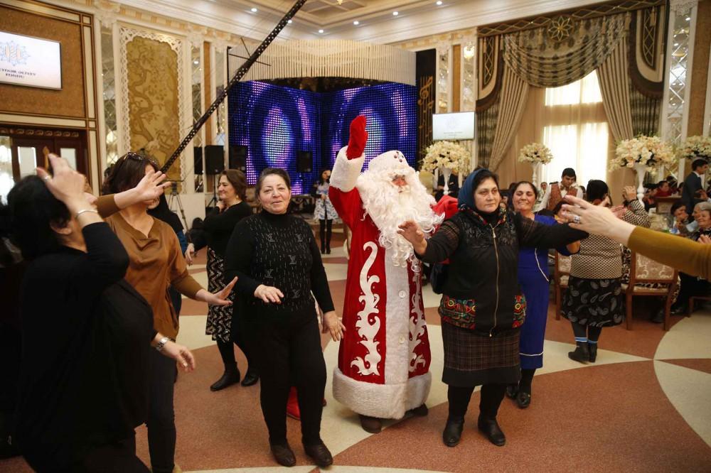 Heydər Əliyev Fondunun təşəbbüsü ilə 165 mindən çox aztəminatlı ailəyə bayram sovqatları verilib (FOTO)