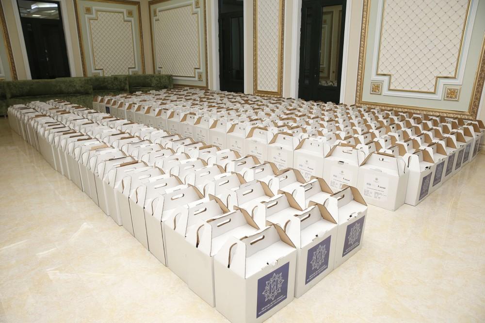 Heydər Əliyev Fondunun təşəbbüsü ilə 165 mindən çox aztəminatlı ailəyə bayram sovqatları verilib (FOTO)