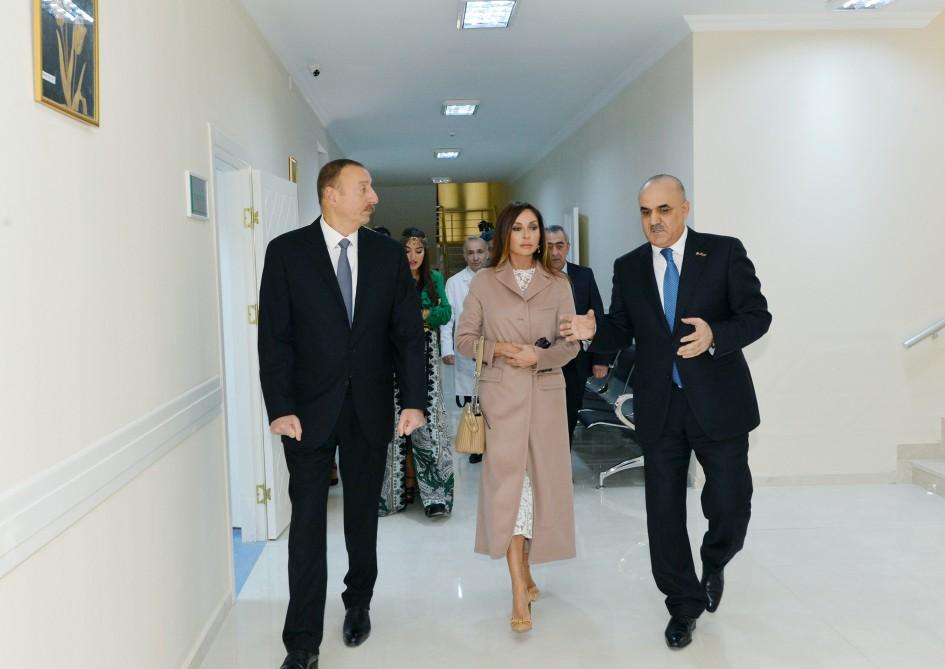 Prezident İlham Əliyev və xanımı Uşaq Bərpa Mərkəzinin açılışında iştirak ediblər (YENİLƏNİB) (FOTO)