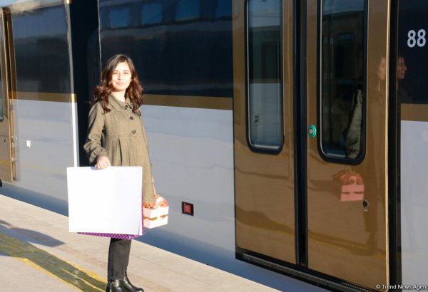 Bakı-Sumqayıt qatarının milyonuncu sərnişini - 2 ay havayı gedib-gələcək (FOTO)